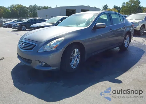 2015 Infiniti Q40 z USA, uszkodzony, nr VIN JN1CV6AP9FM502300